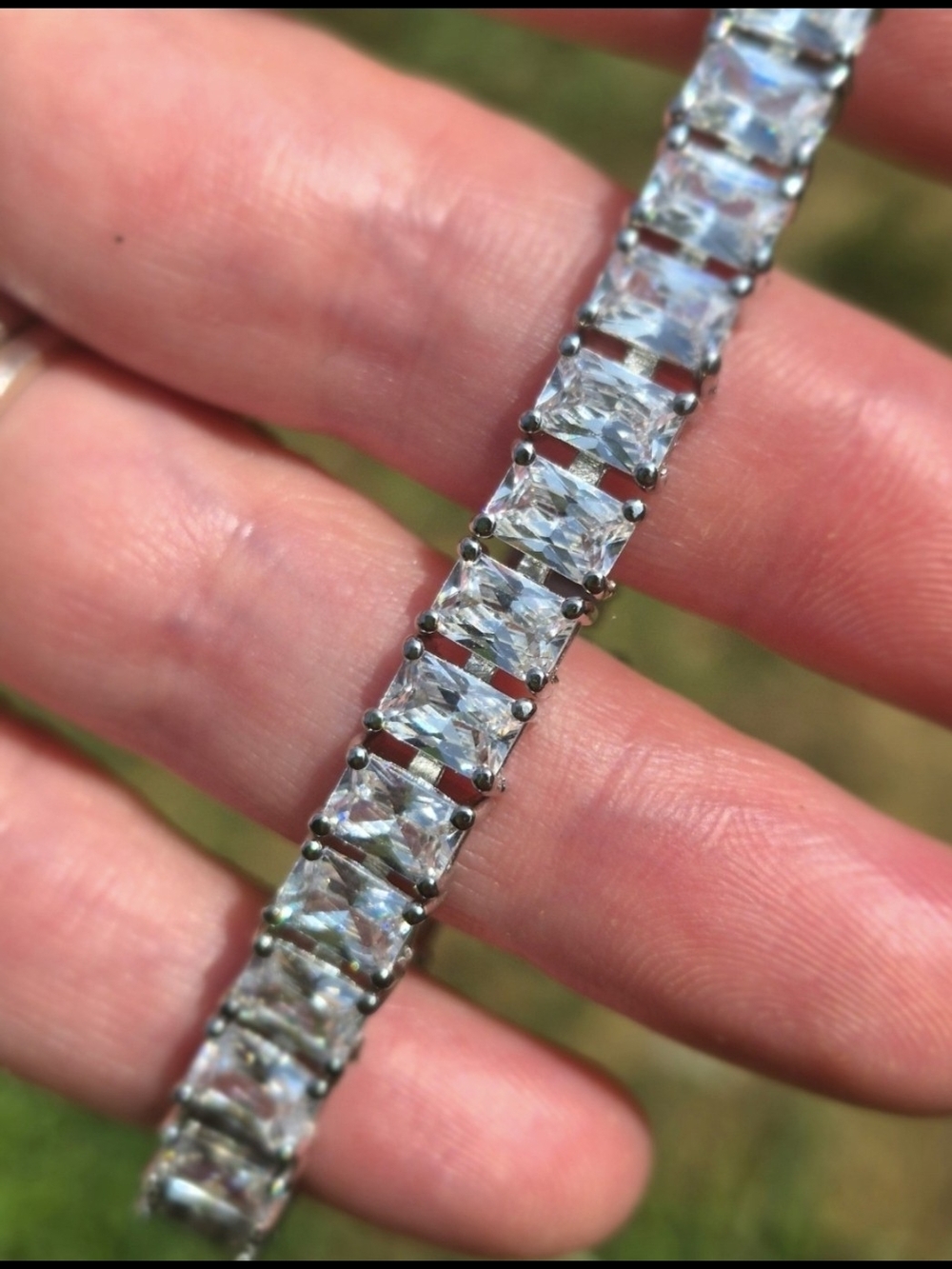 VVS1 10 Carat * Radiant-Cut (*Full) Tennis Bracelet 7 inch **